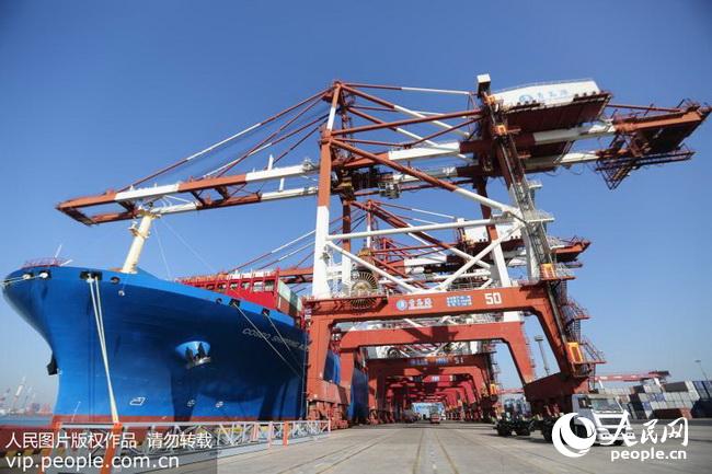 2017年中国货物贸易进出口总值27.79万亿元(