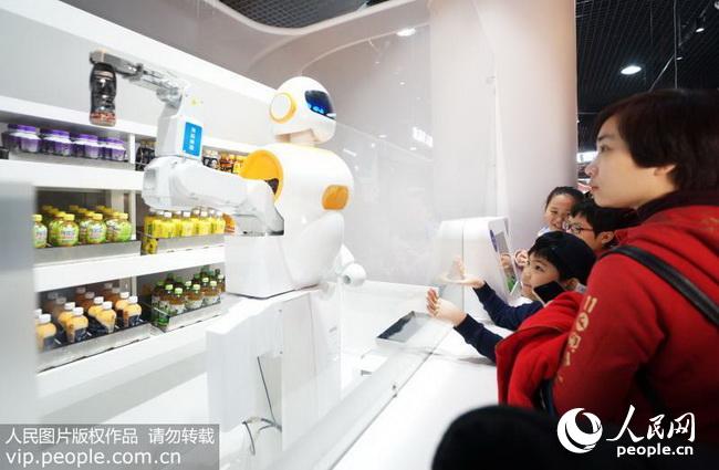 机器人售货方式 MAIN201802261041000079767140771.jpg