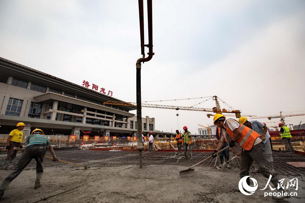 ��������վ�ۺϽ�ͨ��Ŧ���㳡���¹���˳���ⶥ��5��